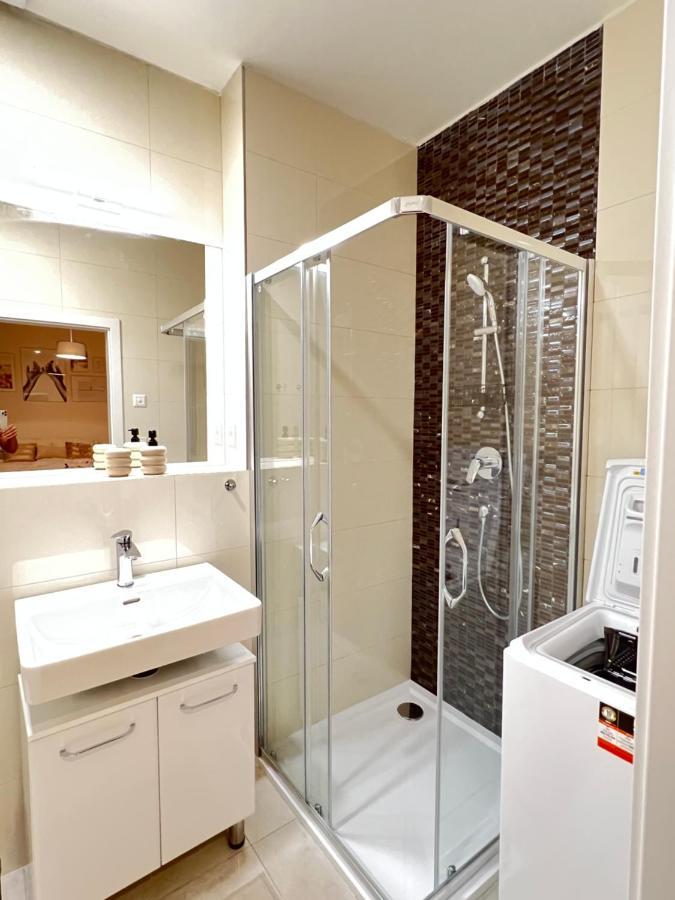New Apartments Chain Florenc 布拉格 外观 照片
